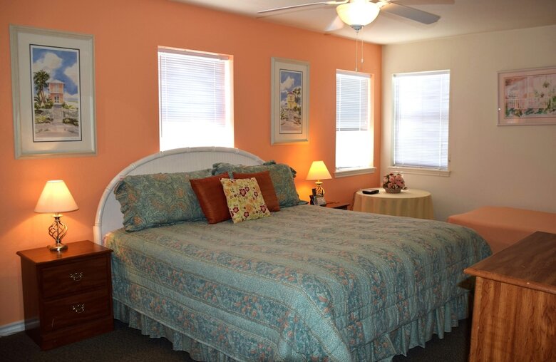 Dolphin House On The Beach - Four Bedroom Home