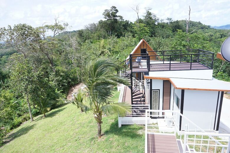 Hotel Happy Mountain Airport Resort