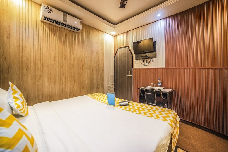 Fabhotel Landmark Awadh