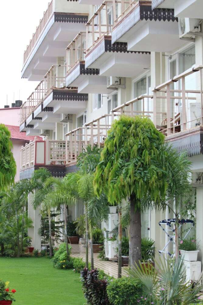 Hotel Yog Niketan By Sanskriti