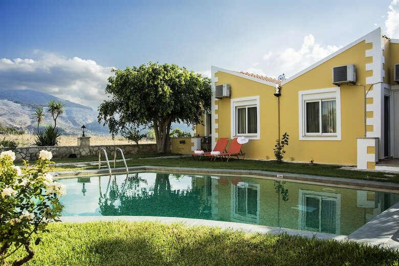 Apartamentos Plakalona