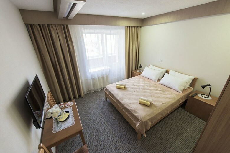 Azara Bed And Breakfast