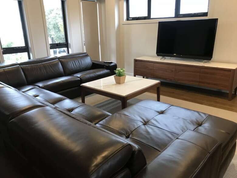 Glen Manor 1
