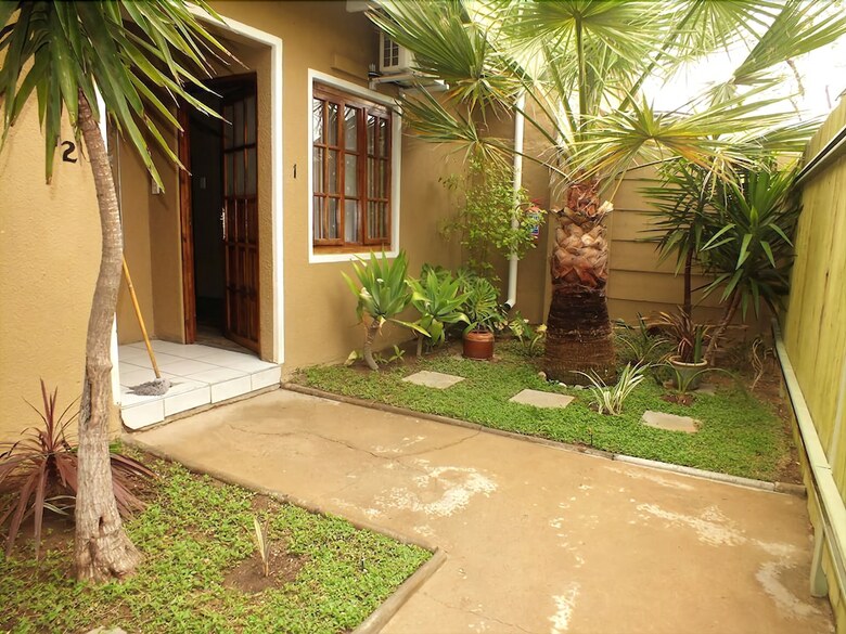 Bed & Breakfast Uzuri Guesthouse