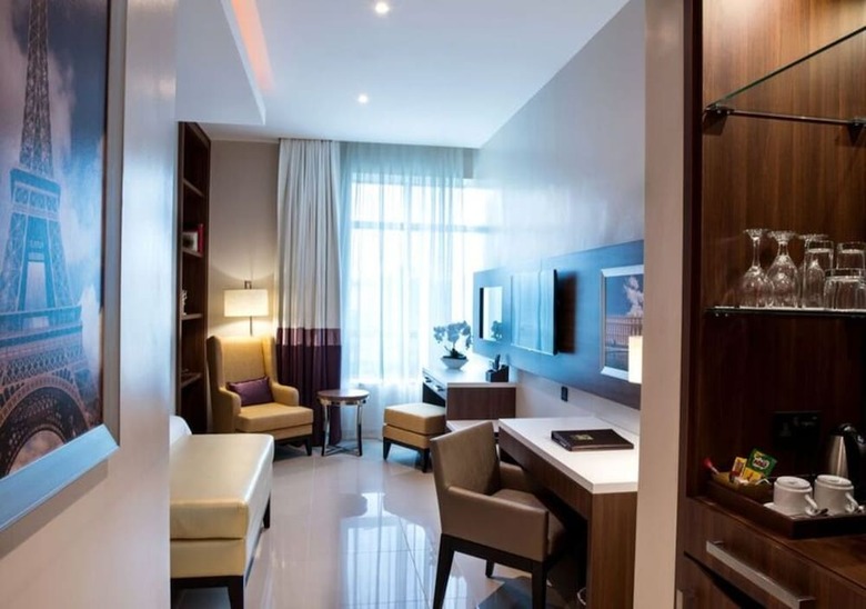 The Envoy Hotel
