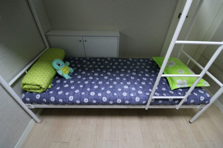 Hostal Four Seasons House - Hostel, Women Only