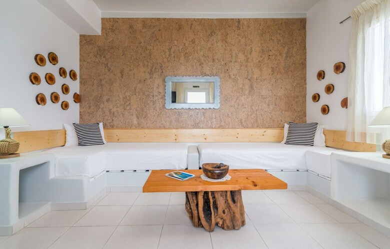 Hotel Niki Savvas Studio & Suites