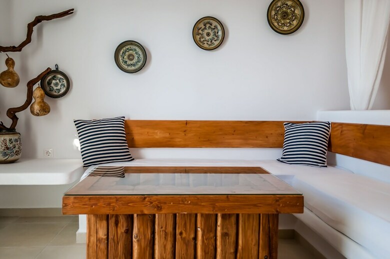 Hotel Niki Savvas Studio & Suites