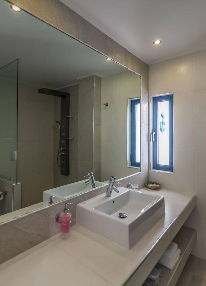 Hotel Niki Savvas Studio & Suites