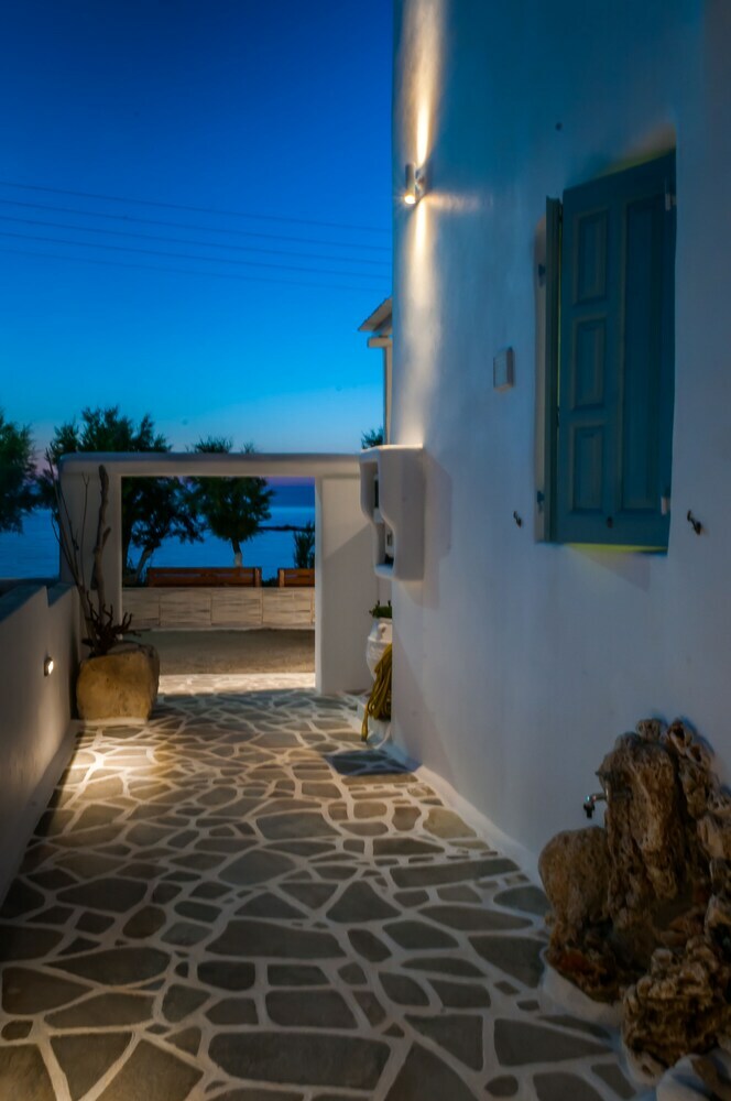 Hotel Niki Savvas Studio & Suites