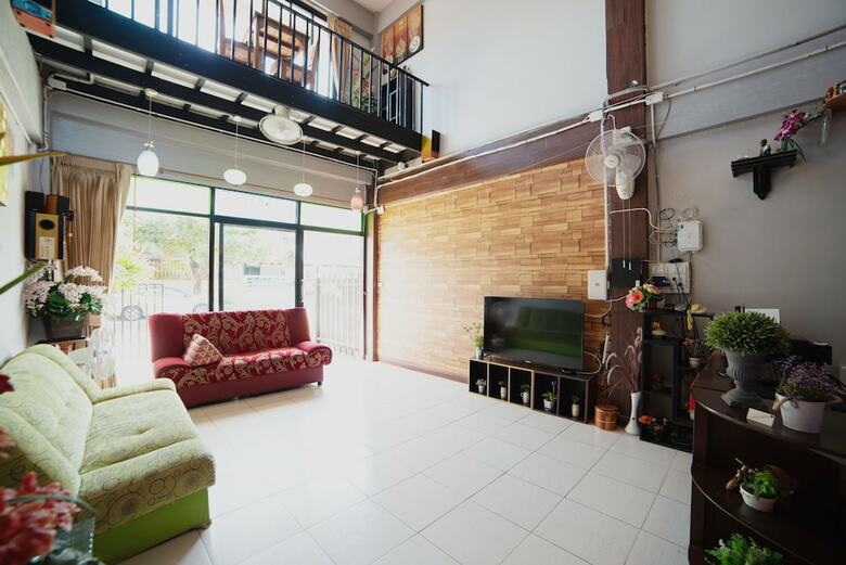 Hostal Oyo 465 Krung Kao Traveller Lodge