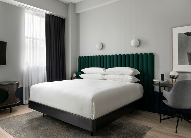 Hotel Woodlark