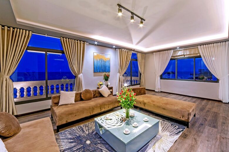 Thu Trang Beachfront Hotel