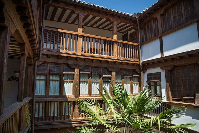 Apartamentos La Casa De Los Infantes By Toledo Ap