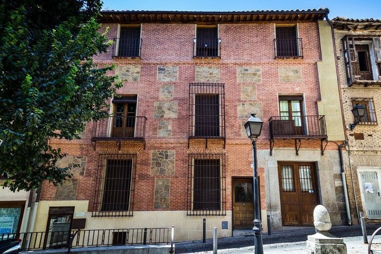 Apartamentos La Casa De Los Infantes By Toledo Ap