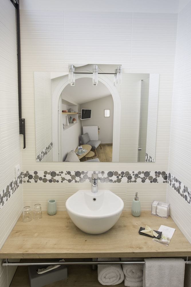 Bed & Breakfast A L'ombre Des Pins - Chambres D'h�tes