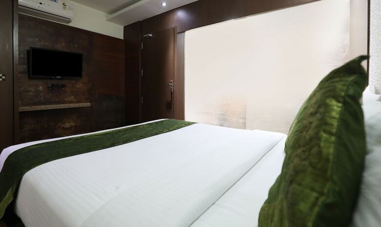 Hotel Treebo Select Grand Premier Suites