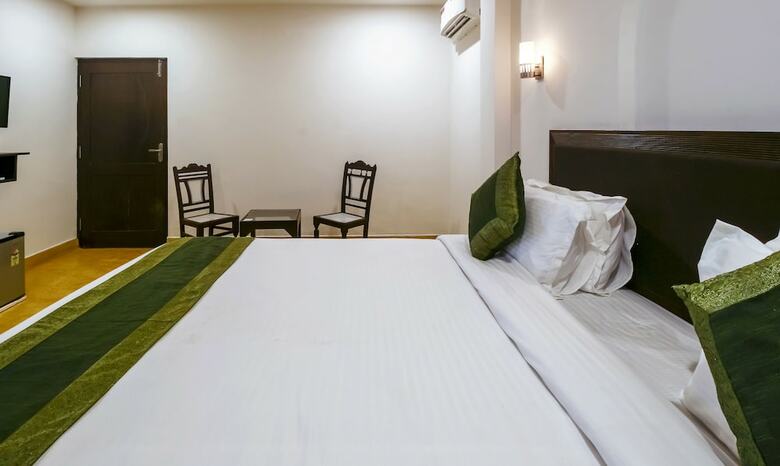Hotel Treebo Trip Celebriti@arpora