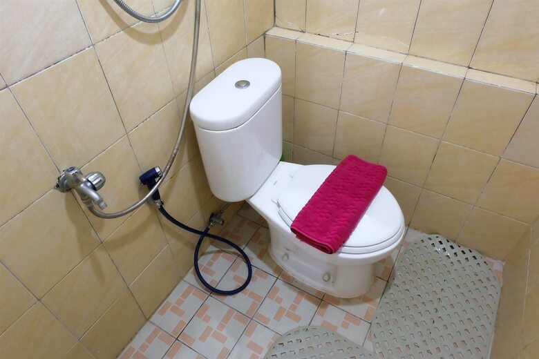 Great Location Green Pramuka Apartment