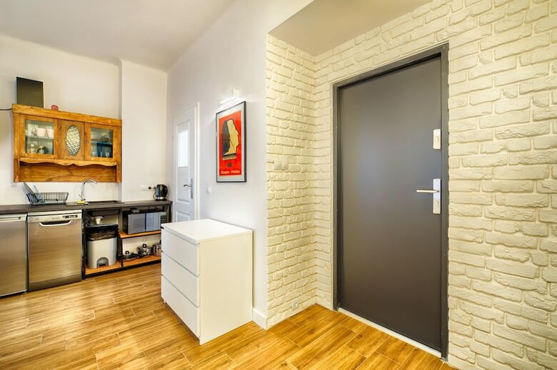 Hostal Old Town Kanonia Hostel & Apartments