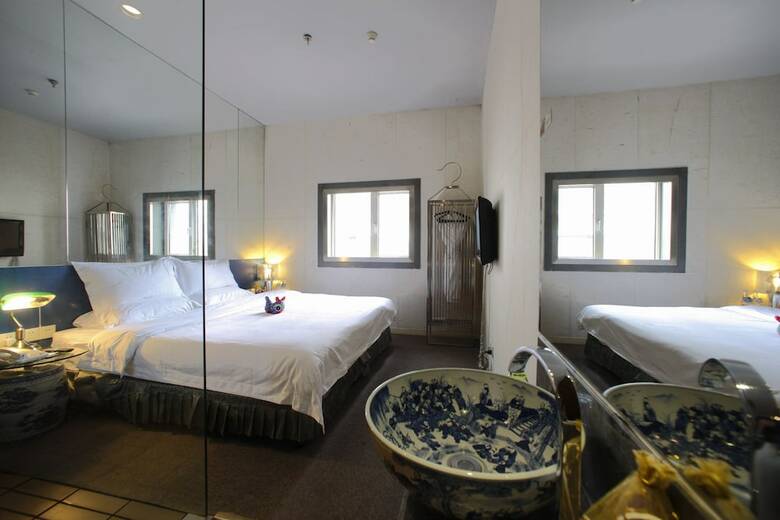 China Community Art Habitat Hotel