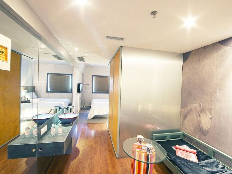 China Community Art Habitat Hotel
