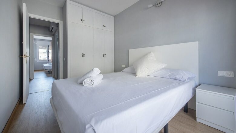 Apartamentos Montserrat 32, R68
