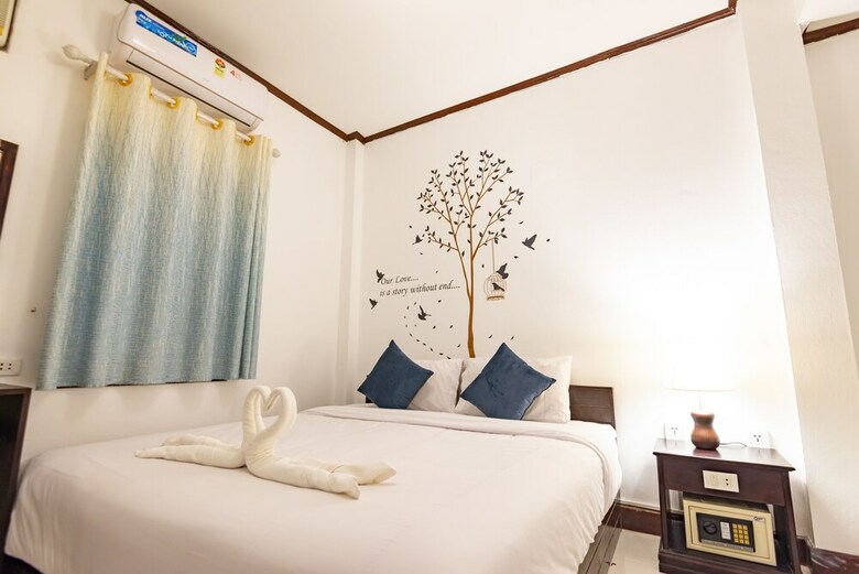 Hotel Jasmine Ville Guesthouse