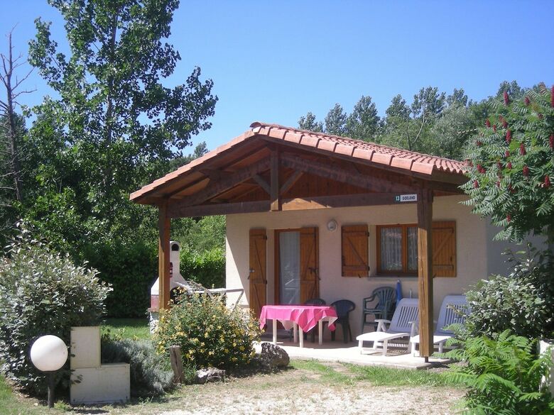Camping Les Lacs De Courtes - G�tes