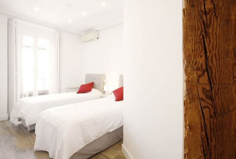 Apartamentos Dobo Homes Puerta Del Sol I