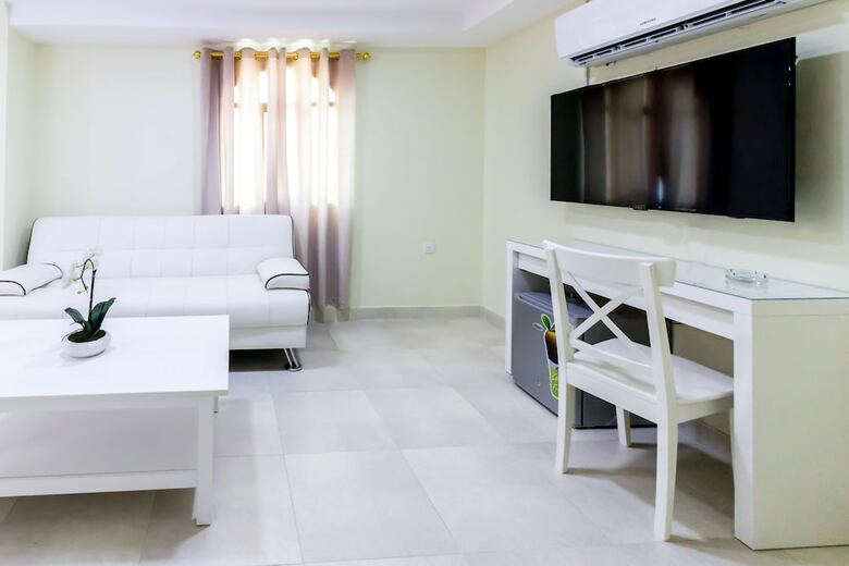 Al Jisr Hotel