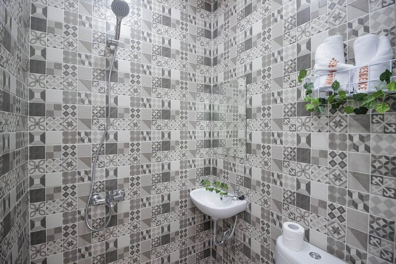 Hotel Reddoorz Plus @ Mampang Prapatan