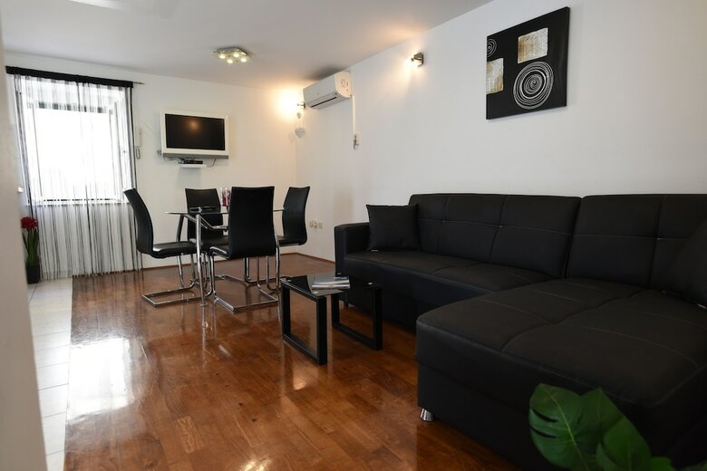 Apartments Mariani - Near Split Riva