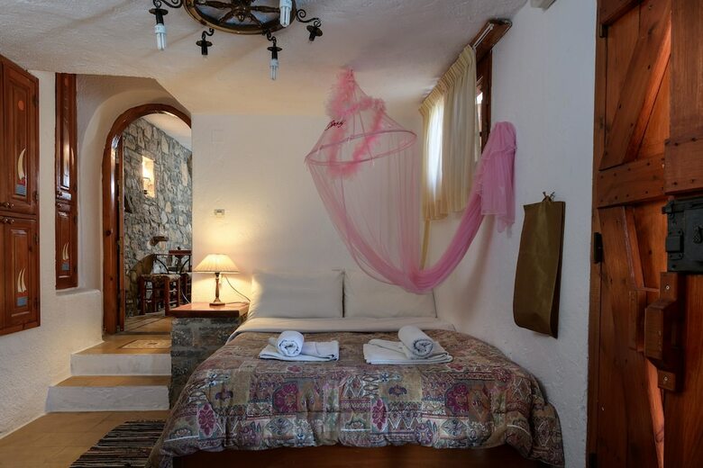 Homes Of Cretan Tradition