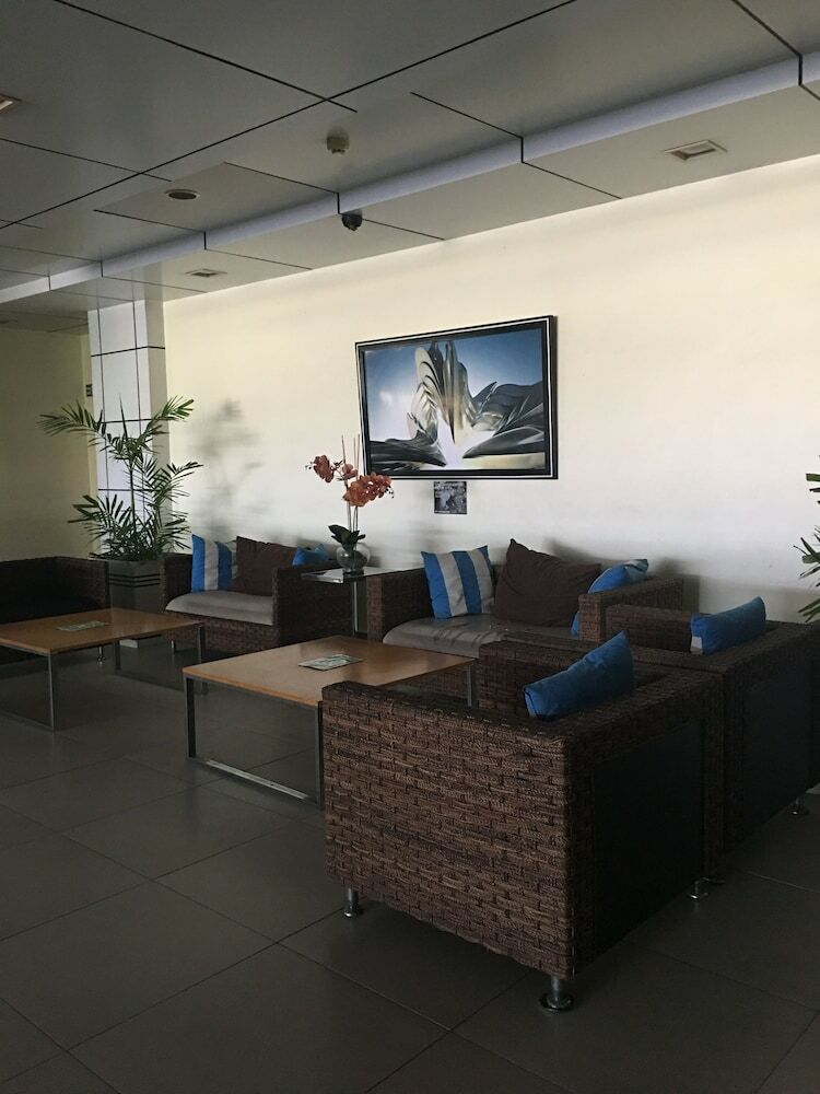 Hostal Robinland Residences - Hostel