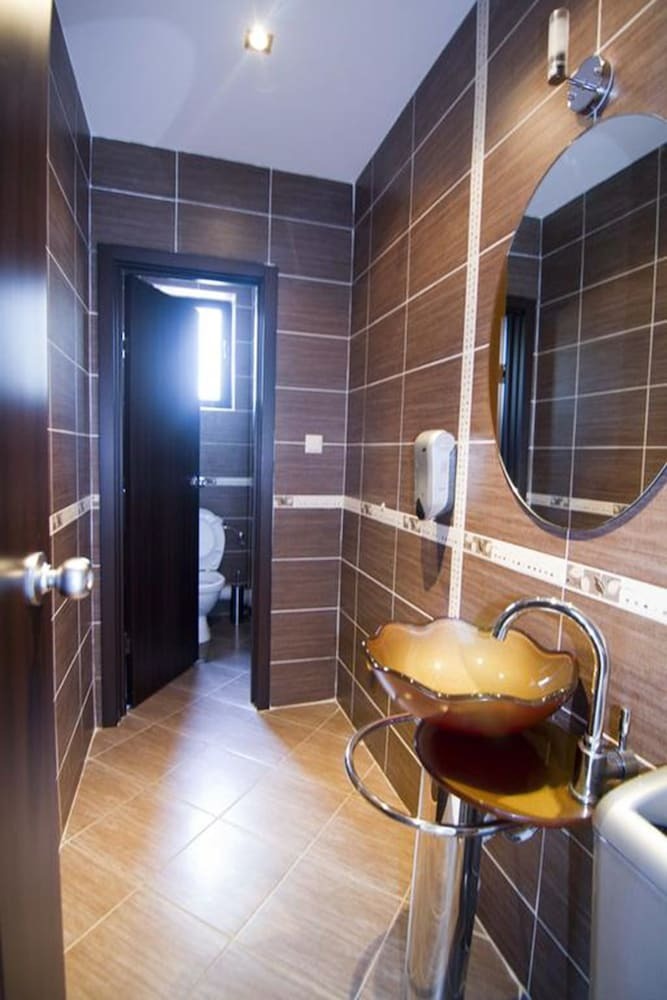 Salena Plaza Hotel