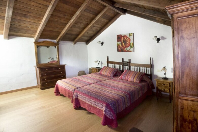 Apartamentos Casa Emblem�tica En Hoya De Tunte. 2