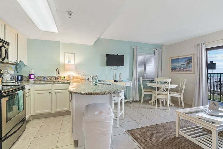 Tropical Suites At Sunglow Resort