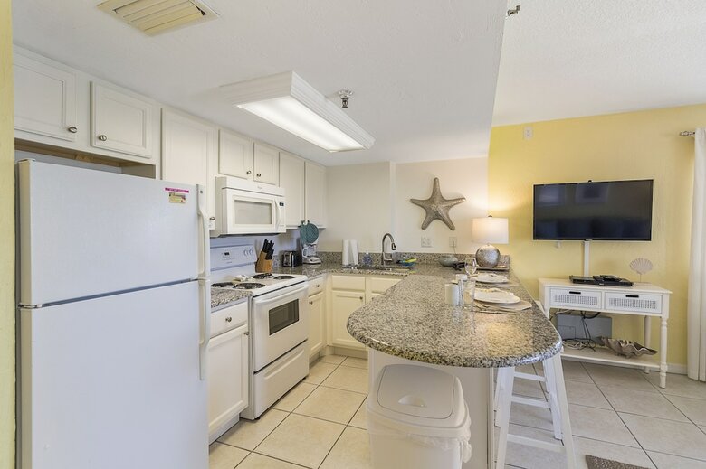 Tropical Suites At Sunglow Resort