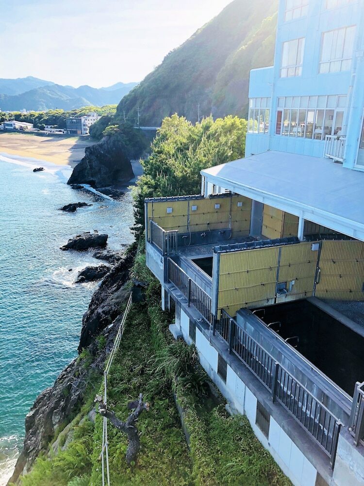 Hotel Shiroitodai