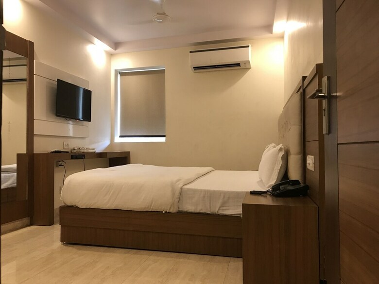 Hotel Avtar At New Delhi Railway Station