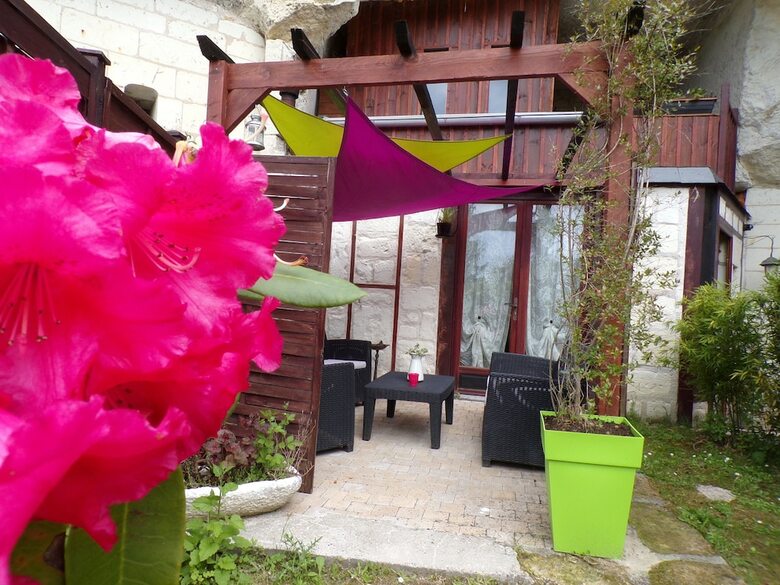 Hotel Les Troglos De Beaulieu
