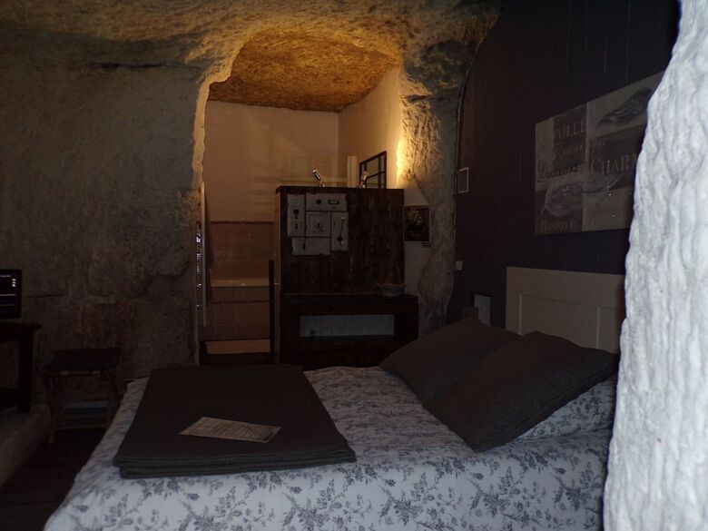 Hotel Les Troglos De Beaulieu