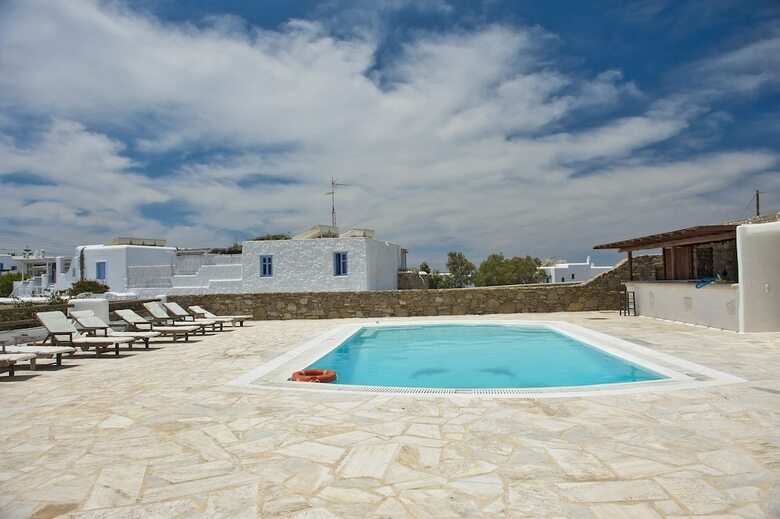 Hotel Evagelia's Place