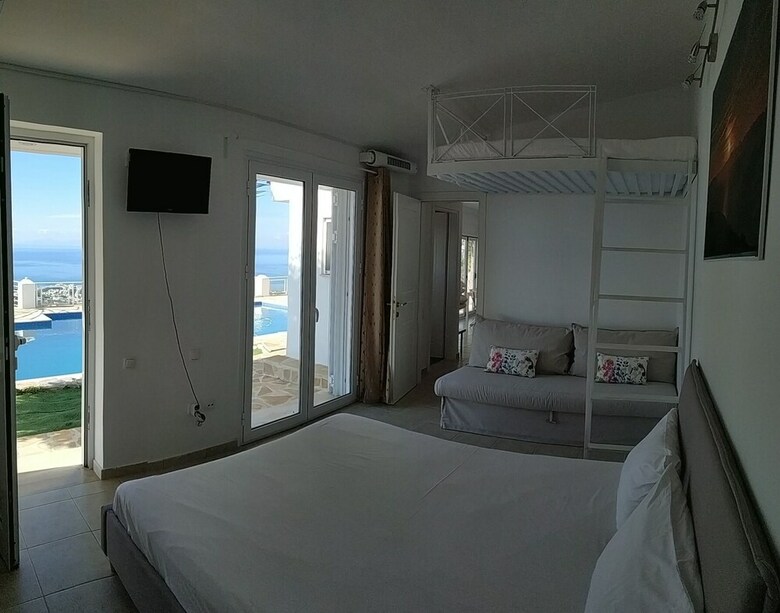 Apartamentos Infinity Blue Suites