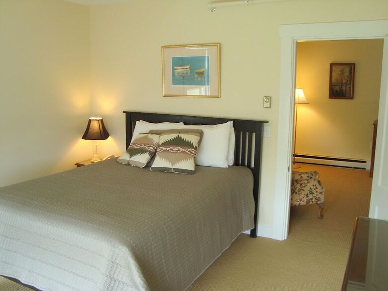 Hotel East Wind Inn