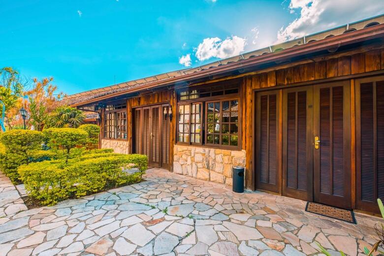 Hotel Serra Everest