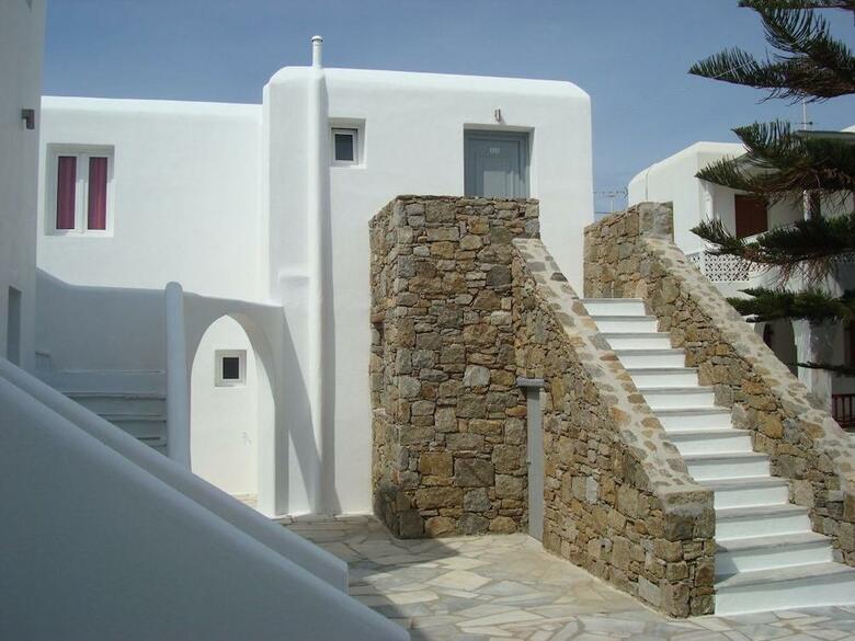 Apartamentos Elena Studios And Suites