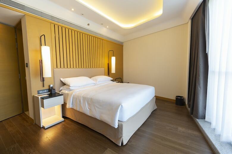Hotel Doubletree By Hilton Ahmedabad