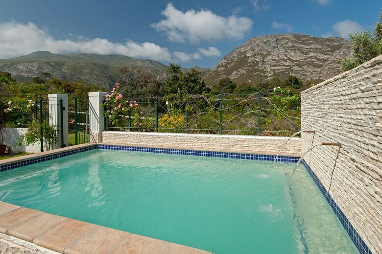 Hotel Malayla Guesthouse - Adults Only